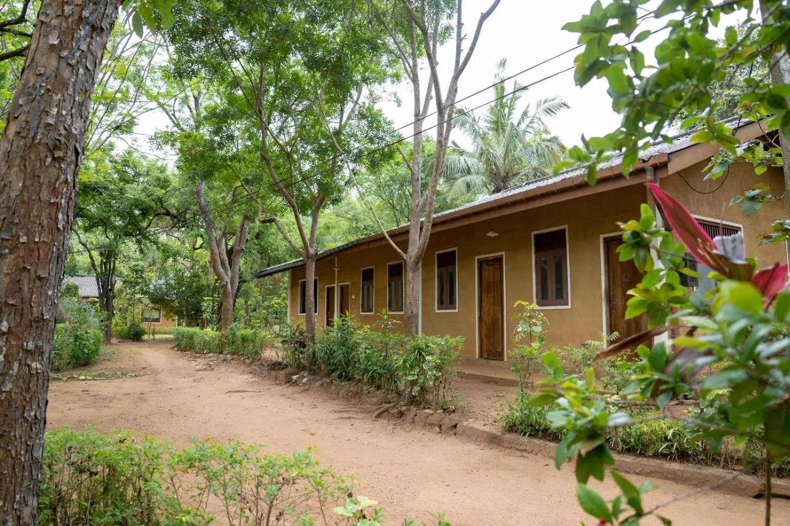 Guest house Upies Folly Lakeside Bungalow Hotel Habarana